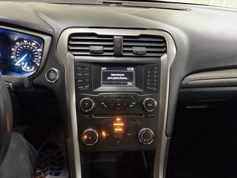 Used 2017 Ford Fusion S image 28