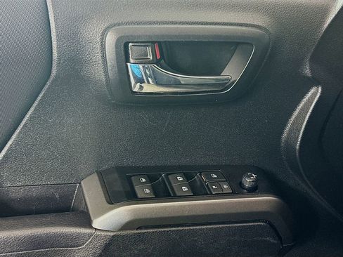 Used 2023 Toyota Tacoma TRD Off-Road image 17