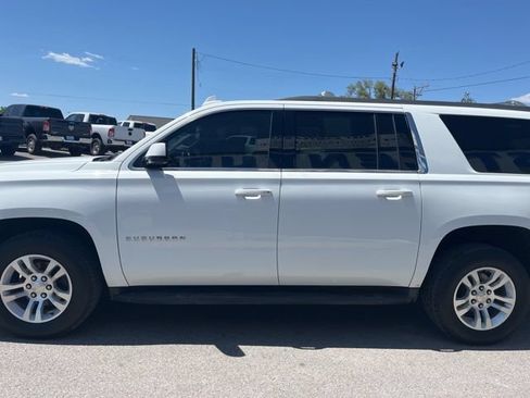 Used 2018 Chevrolet Suburban LT AWD/4WD image 8
