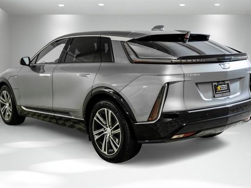 Used 2024 Cadillac Lyriq Luxury w/ LPO, Floor Liner Package image 11