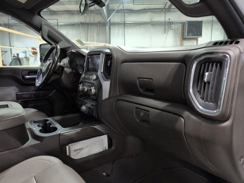 Used 2021 GMC Sierra 2500 SLT w/ SLT Premium Package AWD/4WD image 14