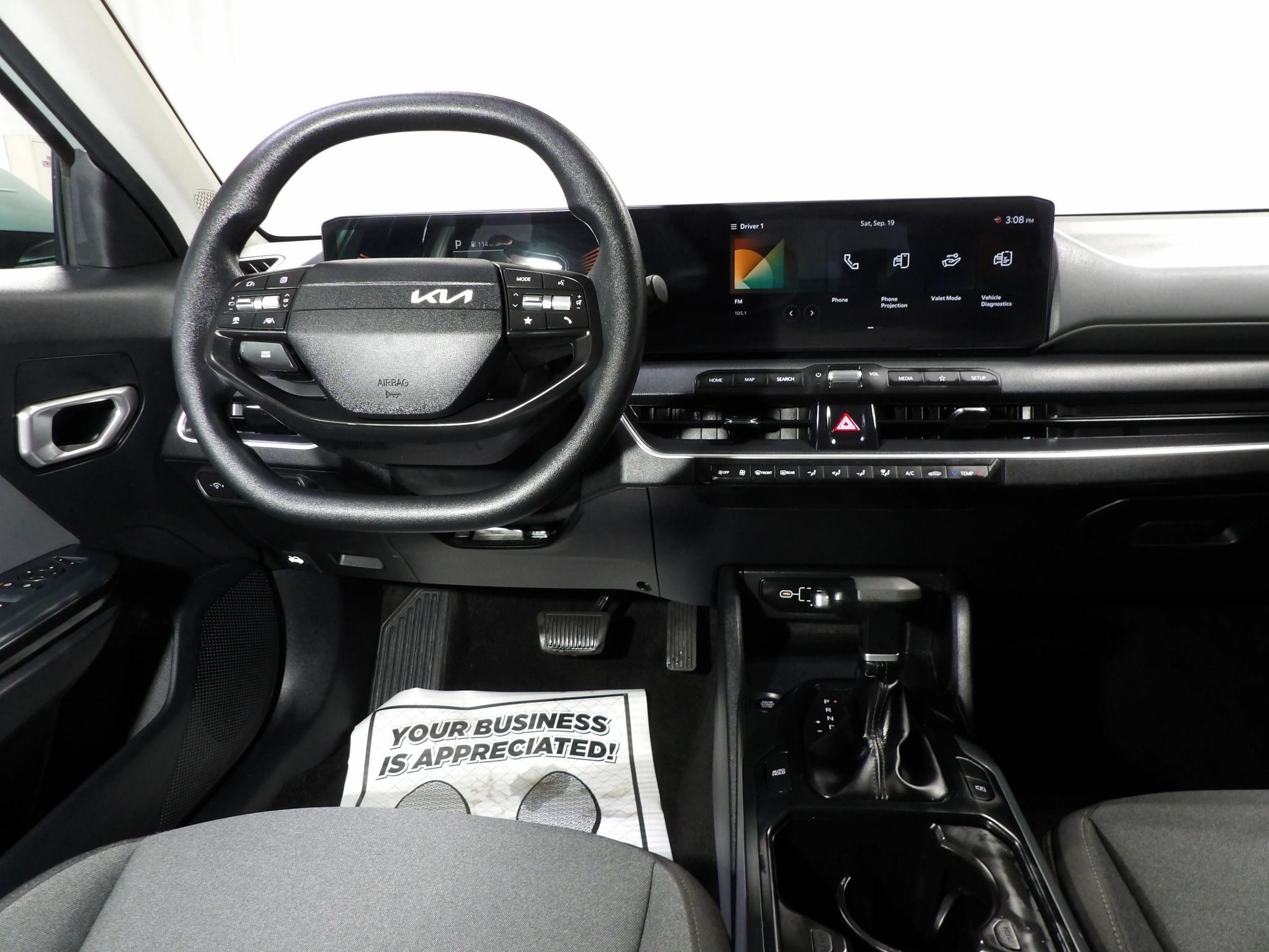 Used 2025 Kia K4 FWD image 14