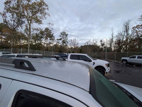 Used 2012 Nissan Pathfinder SV image 10