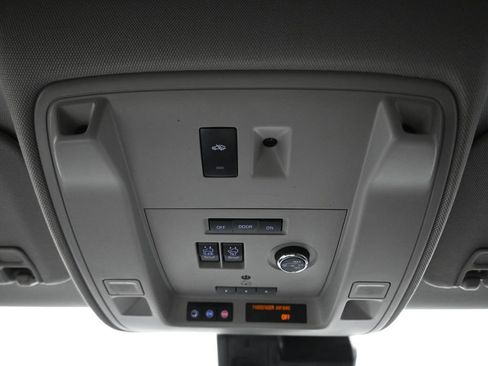 Used 2020 Cadillac Escalade Premium Luxury image 27