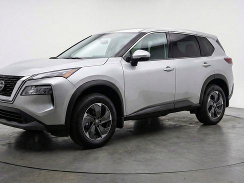 Used 2025 Nissan Rogue SV AWD/4WD image 3