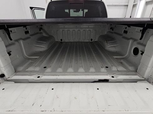 Used 2022 Nissan Frontier SV RWD image 31