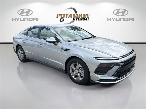New 2026 Hyundai Sonata SE image 3