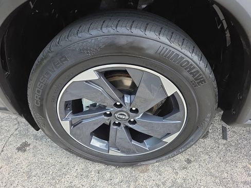 Certified 2025 Nissan Rogue SV FWD image 15