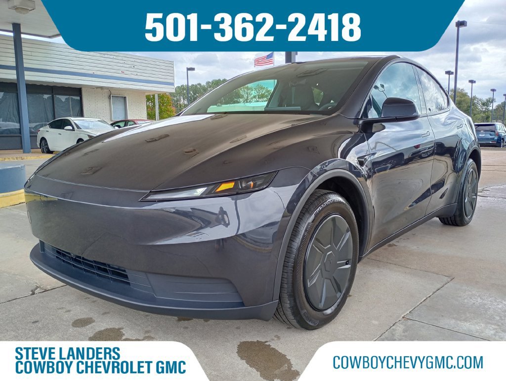 Used 2026 Tesla Model Y 2WD image 1
