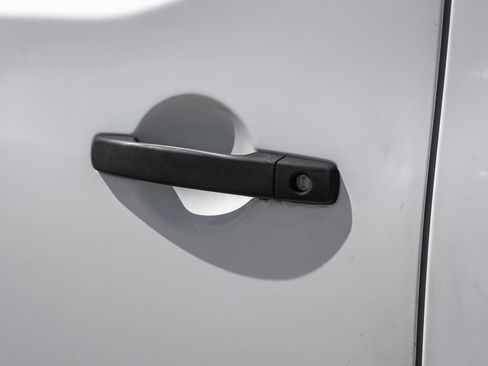 Used 2019 Nissan NV 2500 SV RWD image 36