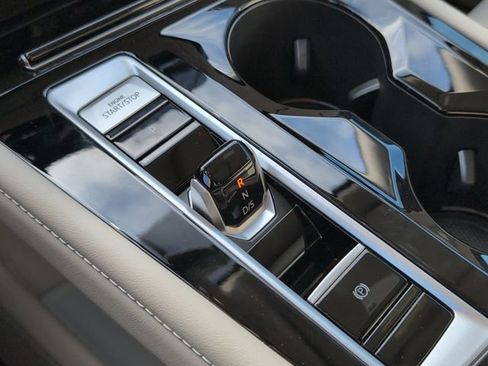 New 2026 Volkswagen Atlas SEL Premium R-Line AWD/4WD image 14