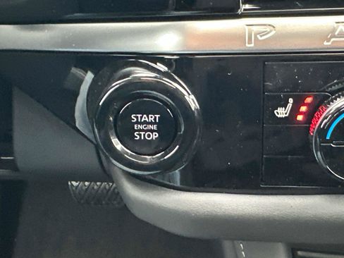 New 2026 Nissan Pathfinder SL w/ SL Premium Package AWD/4WD image 37