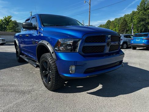 Used 2019 RAM 1500 Express w/ Express Value Package AWD/4WD image 1