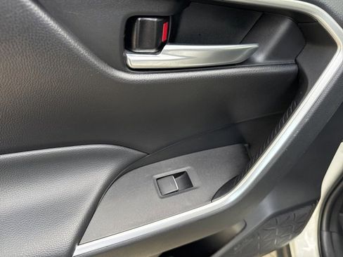 Used 2024 Toyota RAV4 XLE image 27