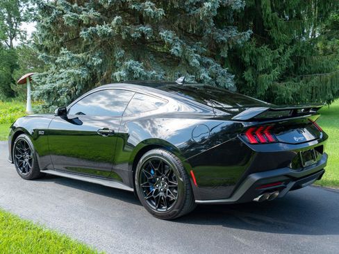 Used 2024 Ford Mustang GT Premium w/ GT Performance Package RWD image 5