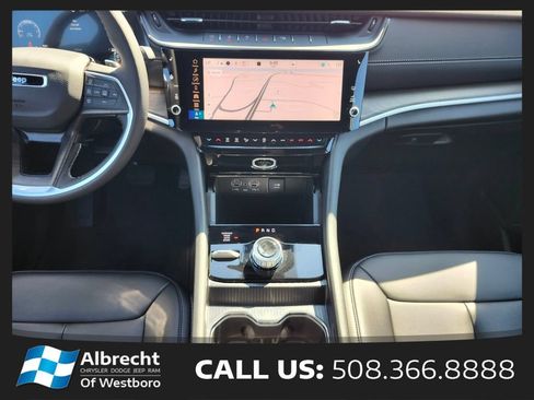Used 2026 Jeep Grand Cherokee L Limited w/ Limited Altitude Package AWD/4WD image 14
