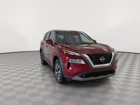 Used 2023 Nissan Rogue SV image 3