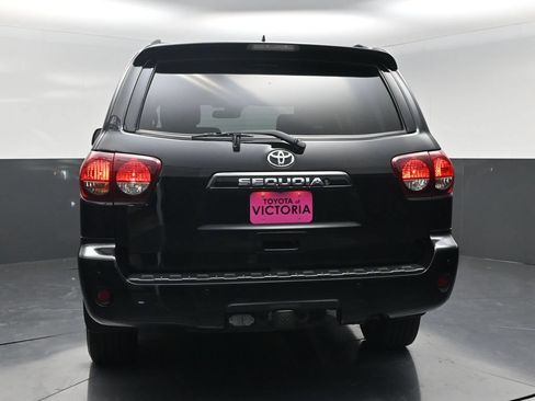 Used 2019 Toyota Sequoia TRD Sport w/ TRD Sport Premium Package AWD/4WD image 16