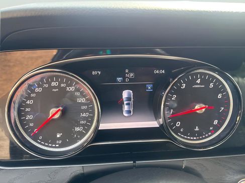 Used 2019 Mercedes-Benz E 300 4MATIC image 23