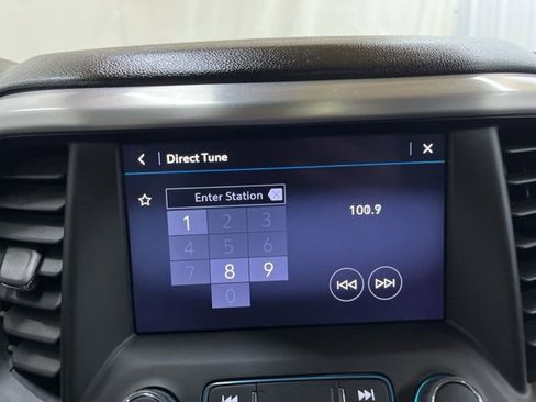 Used 2023 GMC Acadia SLT w/ Preferred Package image 42