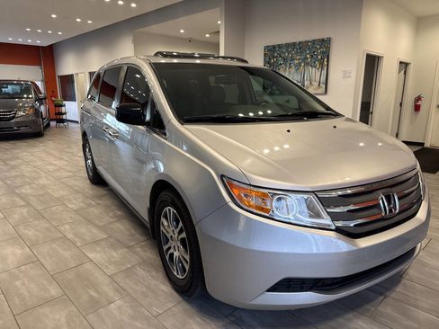 Used 2011 Honda Odyssey EX-L image 2