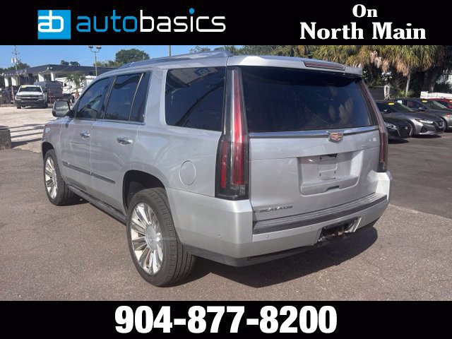 Used 2018 Cadillac Escalade Platinum RWD image 5