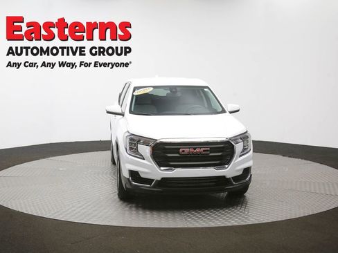 Used 2024 GMC Terrain SLE image 53
