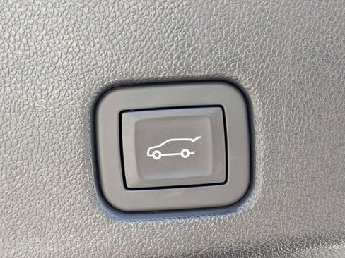 Used 2024 Chevrolet Traverse RS w/ LPO, Floor Liner Package AWD/4WD image 12