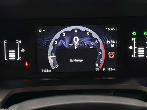 Used 2025 Toyota 4Runner SR5 AWD/4WD image 25