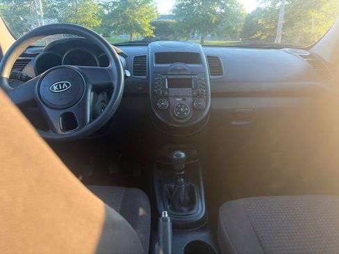 Used 2011 Kia Soul FWD image 8