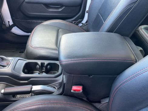 Used 2022 Jeep Wrangler Rubicon image 16