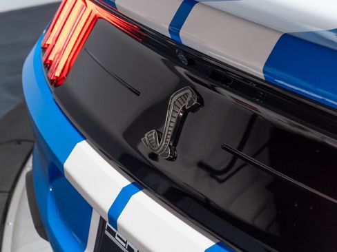 Used 2022 Ford Mustang Shelby GT500 w/ Carbon Fiber Track Pack RWD image 59