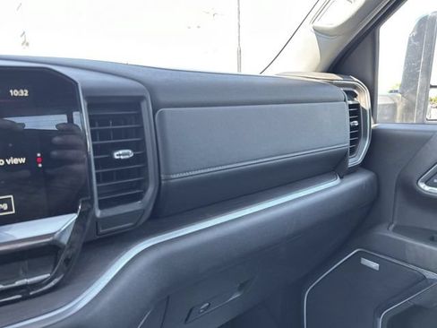 Used 2024 GMC Sierra 2500 SLT AWD/4WD image 41