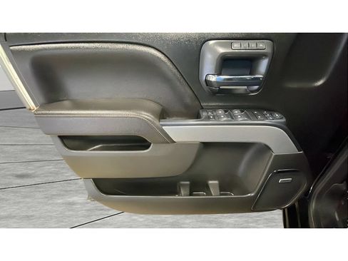 Used 2018 Chevrolet Silverado 1500 LTZ Z71 w/ LTZ Plus Package AWD/4WD image 10