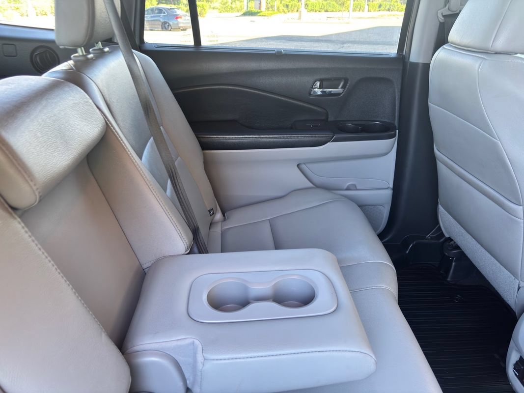 Used 2016 Honda Pilot Touring image 13