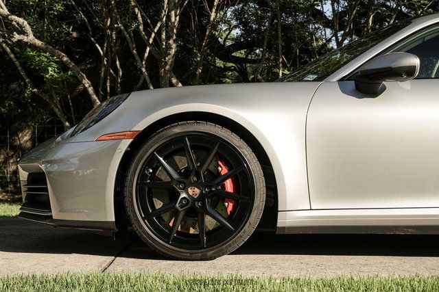 Used 2025 Porsche 911 Carrera S RWD image 4