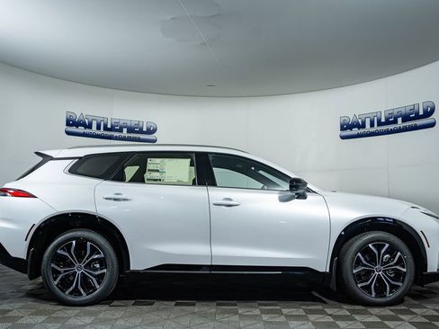 New 2026 Toyota Crown Signia image 12