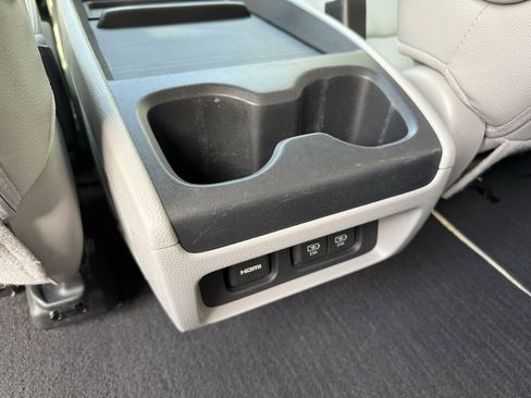 Used 2020 Honda Odyssey Elite image 32