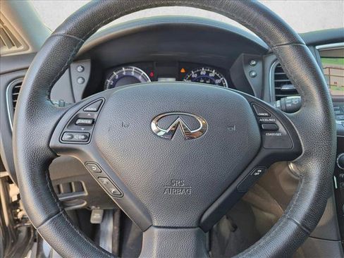 Used 2017 INFINITI QX50 2WD w/ Deluxe Touring Package image 15