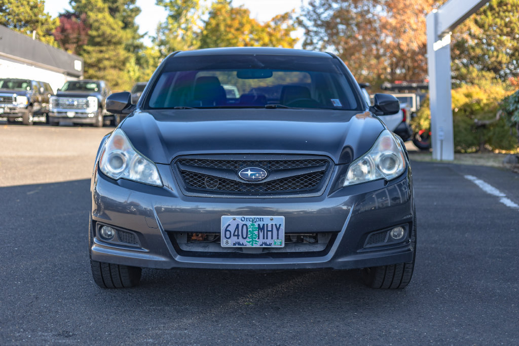Used 2011 Subaru Legacy 3.6R Limited AWD/4WD image 5