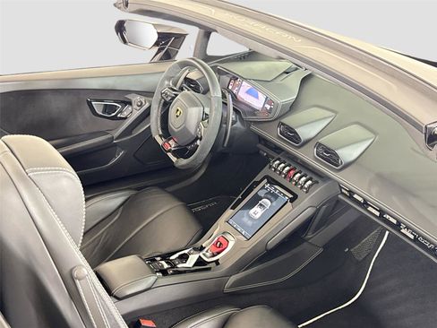 Used 2020 Lamborghini Huracan EVO image 27