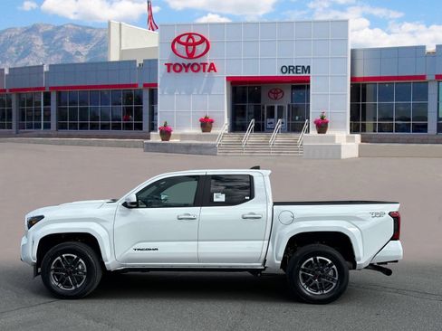 New 2026 Toyota Tacoma TRD Sport AWD/4WD image 5