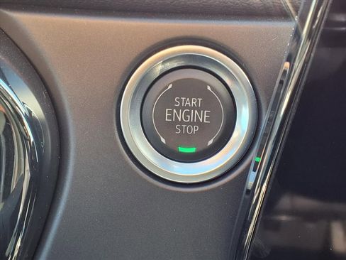 Used 2025 Chevrolet Blazer RS image 11