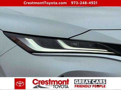 Certified 2023 Toyota Venza Limited image 7