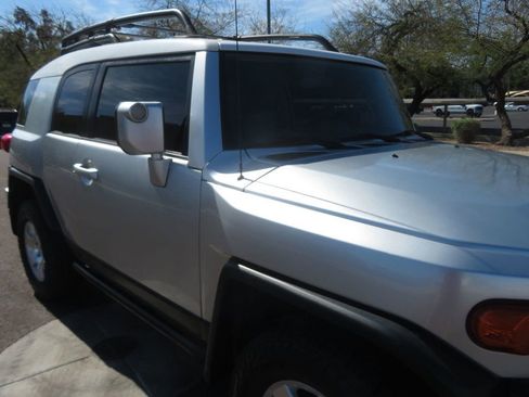 Used 2007 Toyota FJ Cruiser 4WD image 9