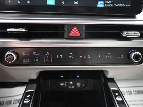 Certified 2025 Kia Sorento S AWD/4WD image 21