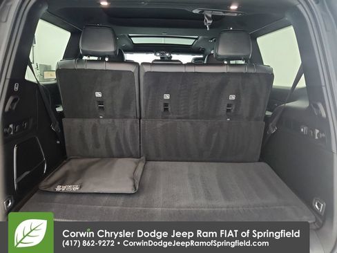 Used 2025 Jeep Wagoneer Series II w/ Premium Group I AWD/4WD image 32