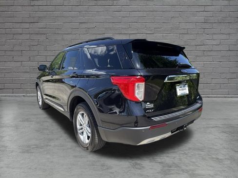 Used 2024 Ford Explorer XLT w/ Equipment Group 202A AWD/4WD image 5