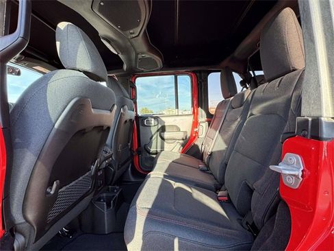 Used 2024 Jeep Wrangler Unlimited Rubicon w/ Convenience Group image 21