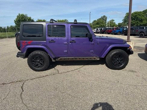 Used 2016 Jeep Wrangler Unlimited Sahara AWD/4WD image 6